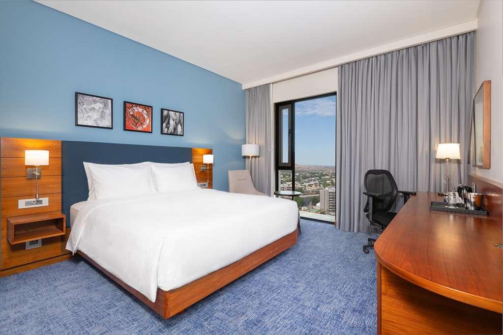 Hilton Garden Inn Windhoek Bilik gambar