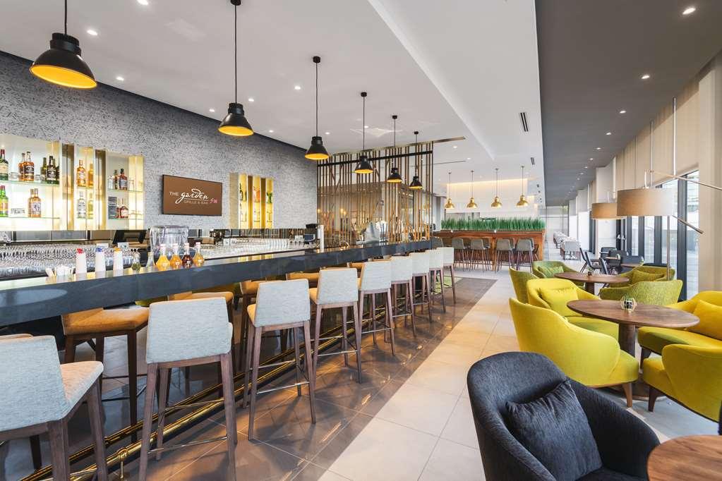Hilton Garden Inn Windhoek Restoran gambar